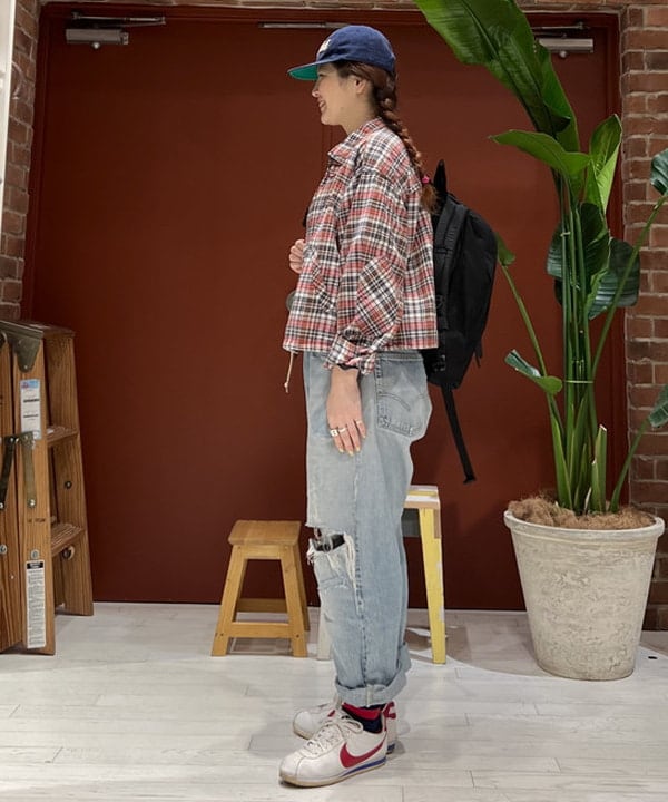 エノモト アミさんの「BEAMS WOMEN｜マドラス チェック ブルゾン」を使ったコーディネート