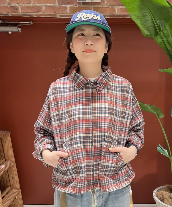 エノモト アミさんの「BEAMS WOMEN｜マドラス チェック ブルゾン」を使ったコーディネート