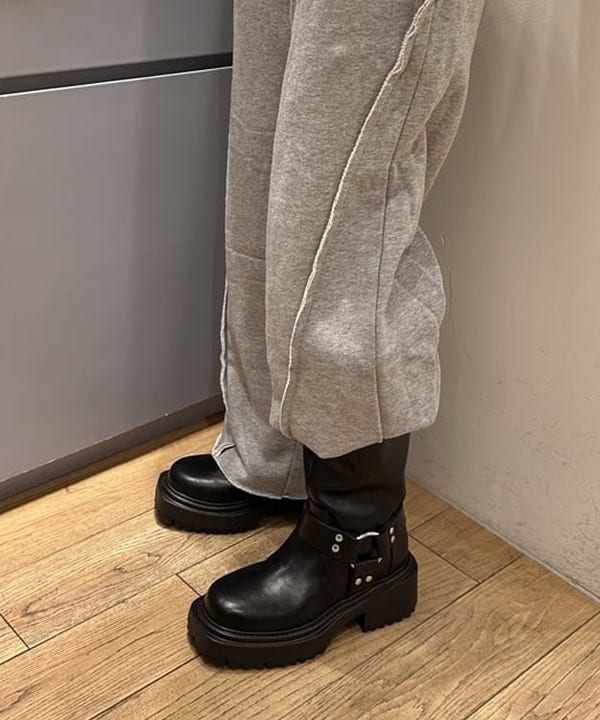 ナカノ アイさんの「BEAMS WOMEN｜キリカエライン スウェット パンツ」を使ったコーディネート