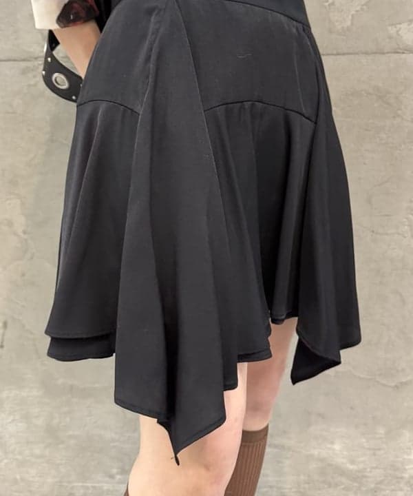 リズさんの「BEAMS WOMEN｜スタッズ ベルト バッグ」を使ったコーディネート