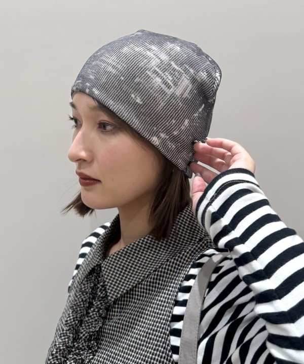 松本 佳菜子さんの「BEAMS WOMEN｜Casselini / フォトプリントビーニー」を使ったコーディネート