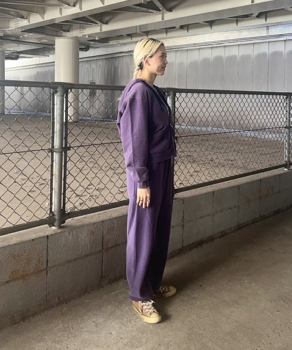 MATSUMOTO AMIさんの「BEAMS WOMEN｜【別注】Healthknit &times; maturely / トンプキンス スウェット パンツ」を使ったコーディネート