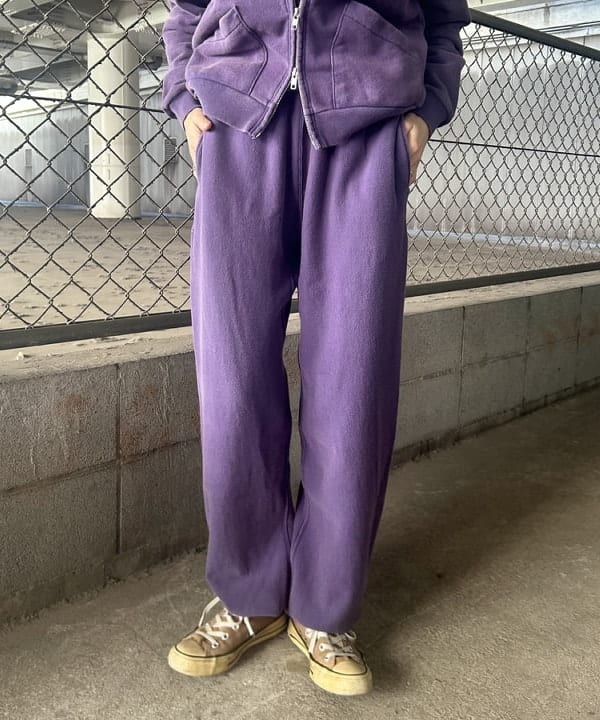 MATSUMOTO AMIさんの「BEAMS WOMEN｜【別注】Healthknit &times; maturely / トンプキンス スウェット パンツ」を使ったコーディネート