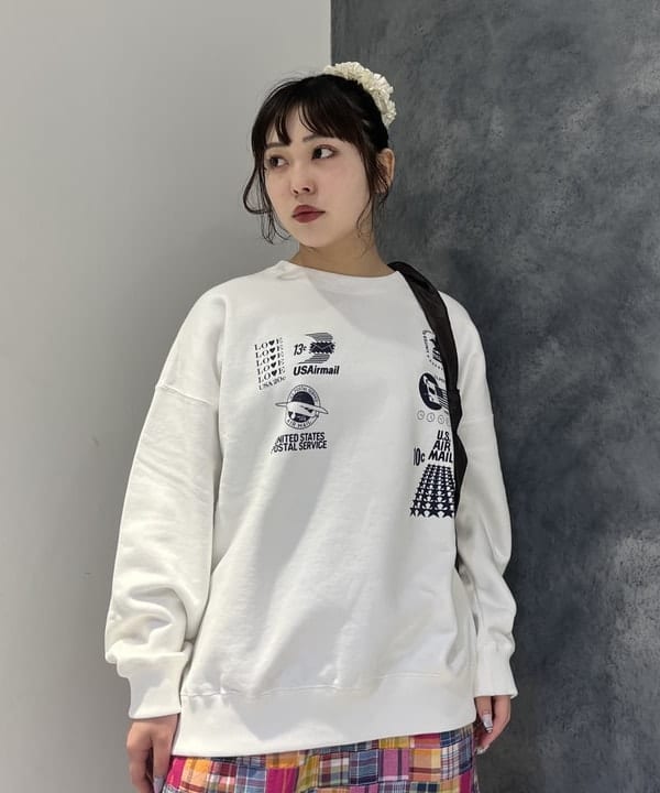 星野 真依さんの「BEAMS WOMEN｜【別注】GOOD ROCK SPEED / CP スウェット」を使ったコーディネート