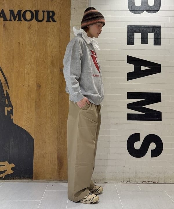 マツミヤさんの「BEAMS WOMEN｜【別注】GOOD ROCK SPEED / CP スウェット」を使ったコーディネート