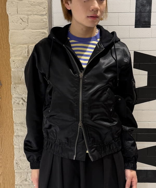 マツミヤさんの「BEAMS WOMEN｜フェイクレイヤード フライトジャケット【ワイドショートフィット】」を使ったコーディネート