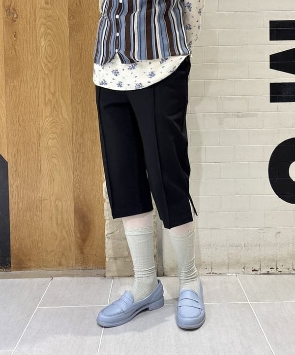 amaさんの「BEAMS WOMEN｜ストレッチ カプリ パンツ」を使ったコーディネート