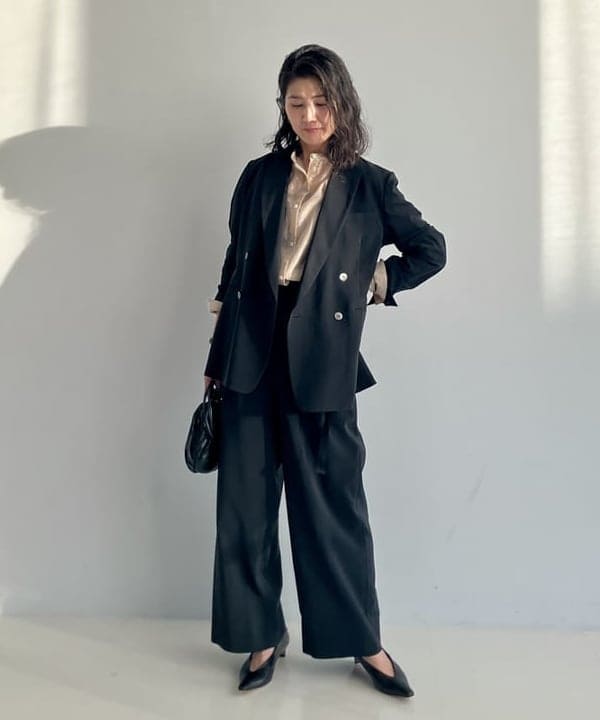 松元 晴佳さんの「BEAMS WOMEN｜AK+1 / シアー 4ボタン ダブル ジャケット」を使ったコーディネート