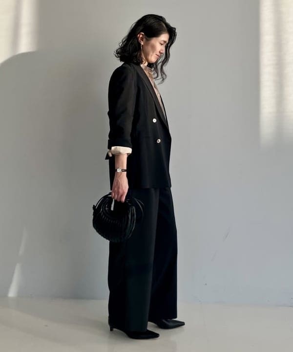 松元 晴佳さんの「BEAMS WOMEN｜AK+1 / シアー 4ボタン ダブル ジャケット」を使ったコーディネート