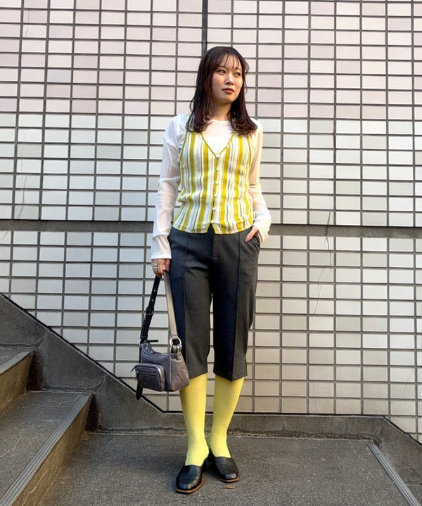 カタヤマ アヤさんの「BEAMS WOMEN｜マルチストライプ ニット キャミソール」を使ったコーディネート