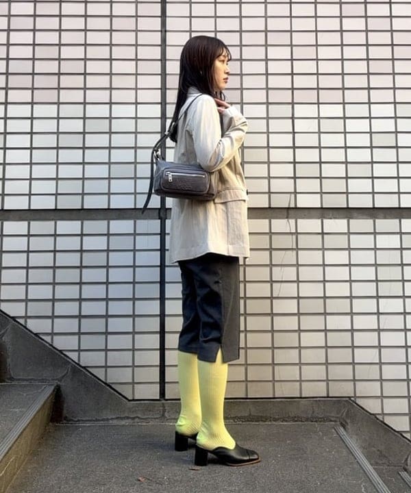 カタヤマ アヤさんの「BEAMS WOMEN｜マルチストライプ ニット キャミソール」を使ったコーディネート