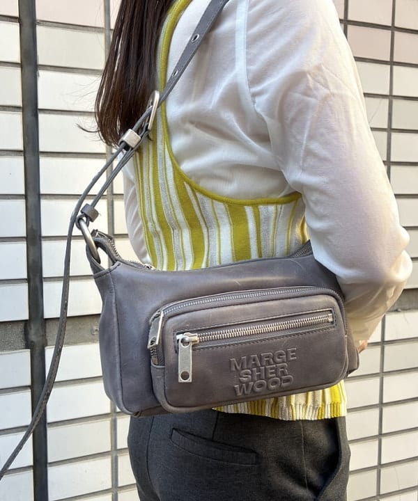 カタヤマ アヤさんの「BEAMS WOMEN｜マルチストライプ ニット キャミソール」を使ったコーディネート