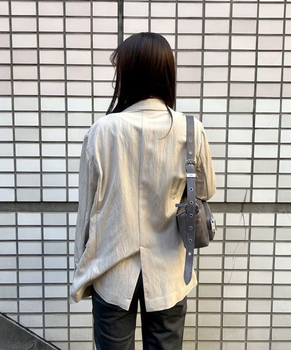 カタヤマ アヤさんの「BEAMS WOMEN｜マルチストライプ ニット キャミソール」を使ったコーディネート