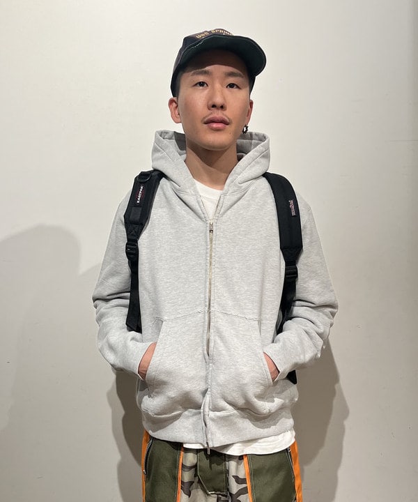 BANさんの「BEAMS WOMEN｜【別注】REMI RELIEF / Sweat Zip Hoodie Heather Grey」を使ったコーディネート