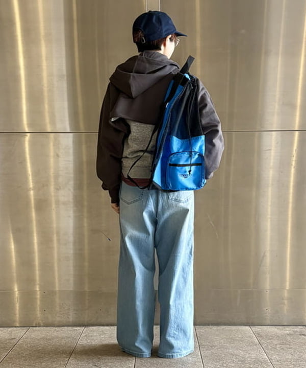 みりさんの「【別注】Gramicci / 5ポケット ワイド デニム ＜着回し力抜群＞」を使ったコーディネート