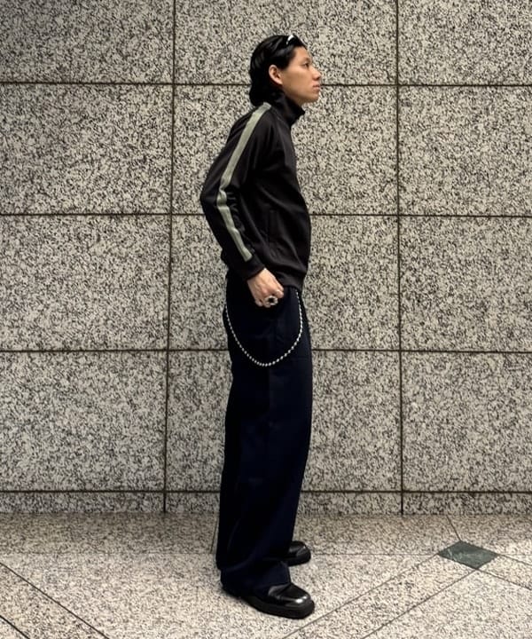 配島 孝明さんの「BEAMS WOMEN｜【別注】FRED PERRY / トラックジャケット」を使ったコーディネート