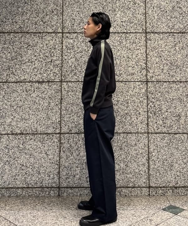 配島 孝明さんの「BEAMS WOMEN｜【別注】FRED PERRY / トラックジャケット」を使ったコーディネート