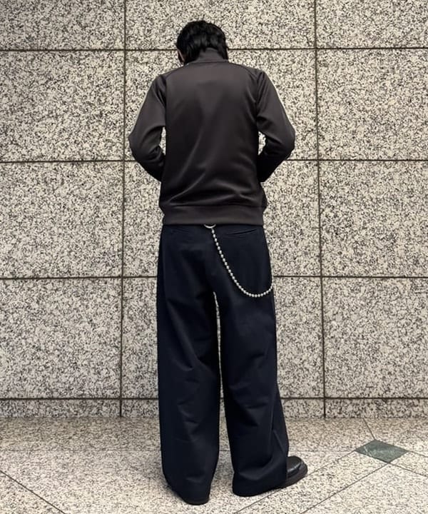 配島 孝明さんの「BEAMS WOMEN｜【別注】FRED PERRY / トラックジャケット」を使ったコーディネート