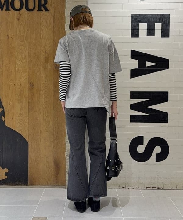 マツミヤさんの「BEAMS WOMEN｜スタッズ ベルト バッグ」を使ったコーディネート