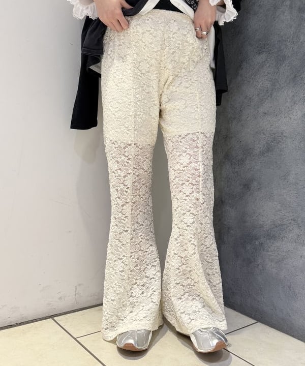 庭野 優紀さんの「BEAMS WOMEN｜レース シアー フレア パンツ」を使ったコーディネート