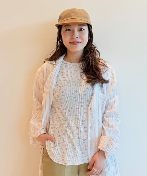 ナガオカ サキさんの「BEAMS WOMEN｜【別注】Winner Caps / スエード &times; ツイル キャップ」を使ったコーディネート