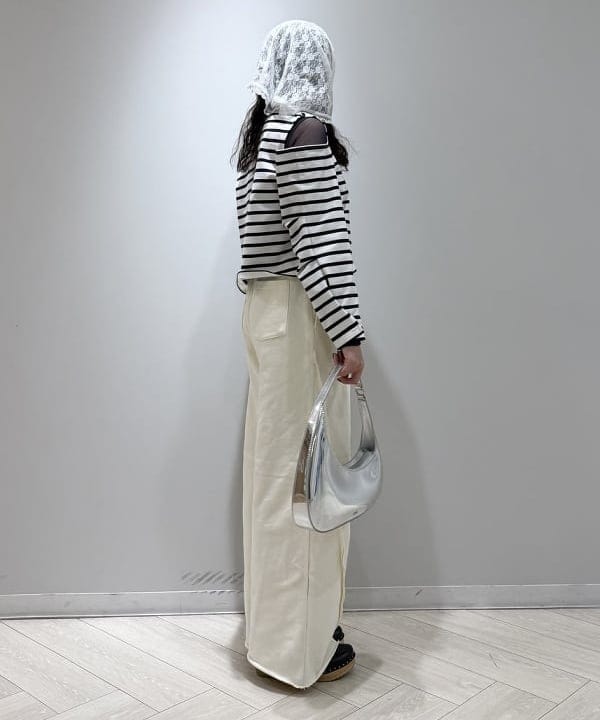 庭野 優紀さんの「BEAMS WOMEN｜maturely / ボーダー オープン ショルダー ロングスリーブ カットソー」を使ったコーディネート