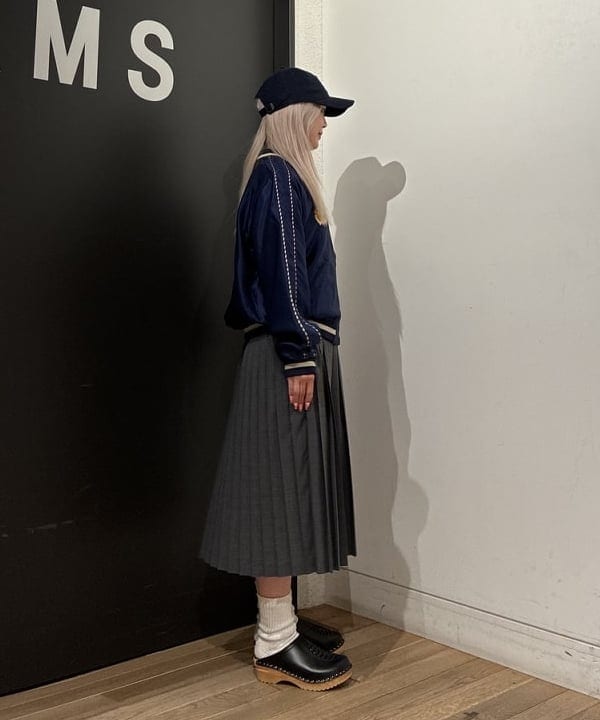 ando naoさんの「BEAMS WOMEN｜【別注】テーラー東洋 / 50th 50％ スカジャン」を使ったコーディネート