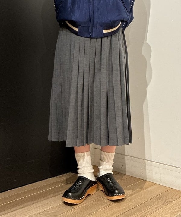 ando naoさんの「BEAMS WOMEN｜【別注】テーラー東洋 / 50th 50％ スカジャン」を使ったコーディネート