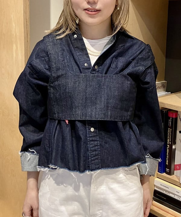 小原 もこさんの「BEAMS WOMEN｜シルバー 太フープ ピアス」を使ったコーディネート