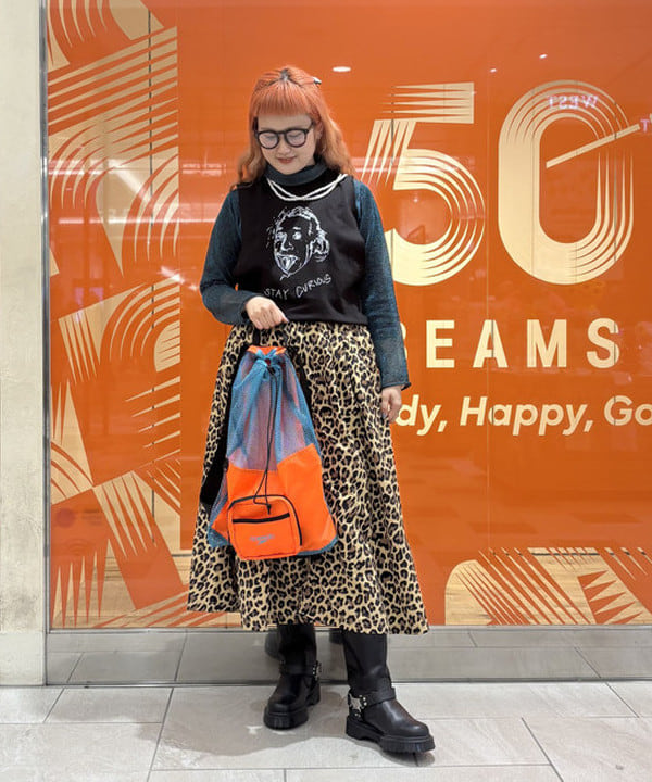 マツモト アカネさんの「BEAMS WOMEN｜【別注】PENNY / Print Vest」を使ったコーディネート