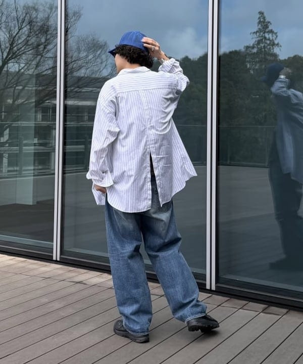 BAKU(東江 漠)さんの「BEAMS WOMEN｜バックボタンシャツ」を使ったコーディネート