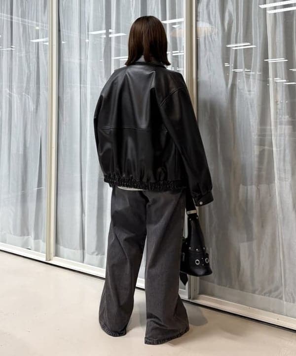 松本 佳菜子さんの「BEAMS WOMEN｜フェイクレザー フライト ジャケット」を使ったコーディネート