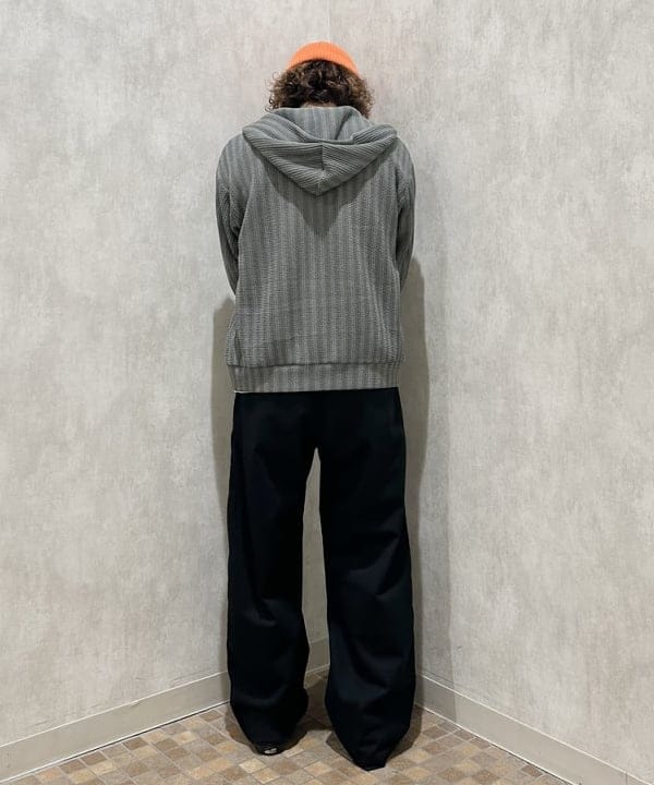 吉田 洸輝さんの「BEAMS WOMEN｜【別注】Gramicci / ワイド ツイルパンツ」を使ったコーディネート