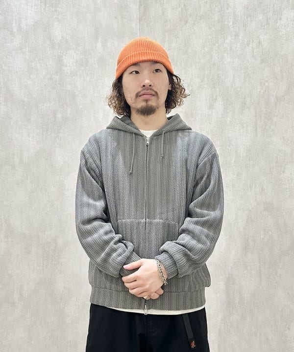 吉田 洸輝さんの「BEAMS WOMEN｜【別注】Gramicci / ワイド ツイルパンツ」を使ったコーディネート