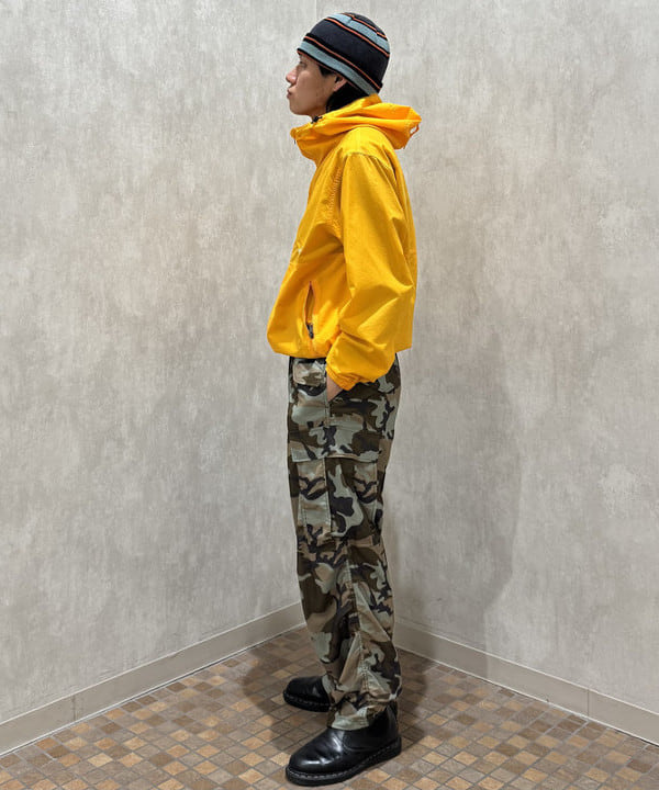 配島 孝明さんの「BEAMS WOMEN｜M65 メッシュ カーゴパンツ」を使ったコーディネート