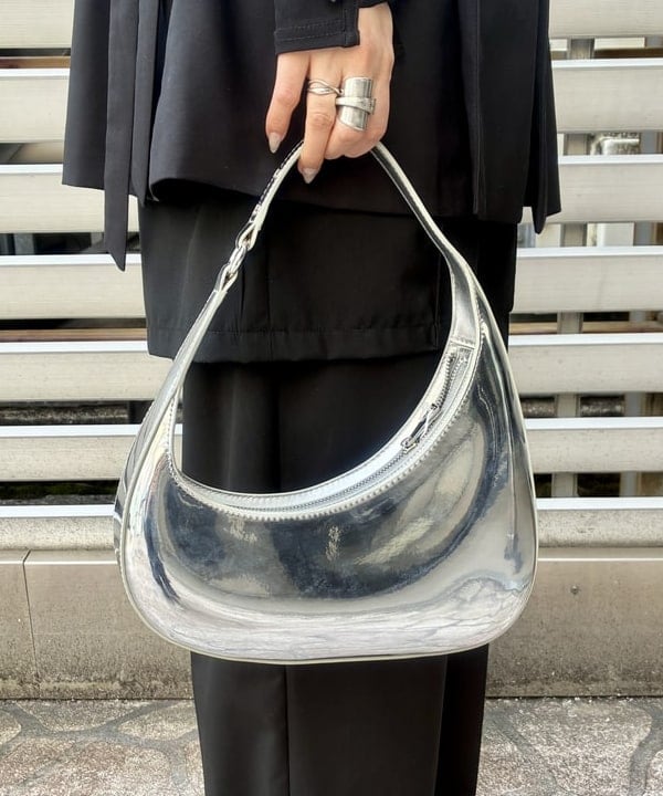 カタヤマ アヤさんの「BEAMS WOMEN｜ハーフ レイヤード パンツ」を使ったコーディネート