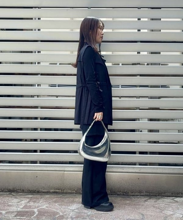 カタヤマ アヤさんの「BEAMS WOMEN｜ハーフ レイヤード パンツ」を使ったコーディネート