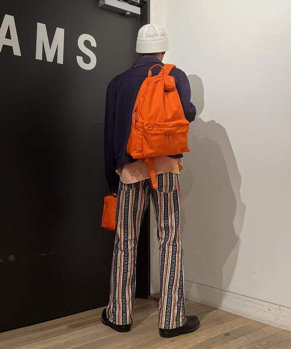 BANさんの「BEAMS WOMEN｜【別注】STANDARD SUPPLY / スクエアチャームポーチ "BEAMS ORANGE"」を使ったコーディネート