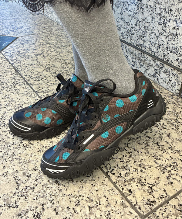 加歩さんの「BEAMS WOMEN｜サテン レースキリカエ タイト スカート」を使ったコーディネート