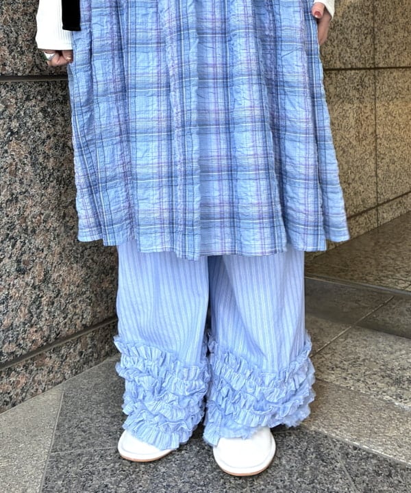 森本 理絵さんの「BEAMS WOMEN｜RIB レイヤード カーディガン」を使ったコーディネート