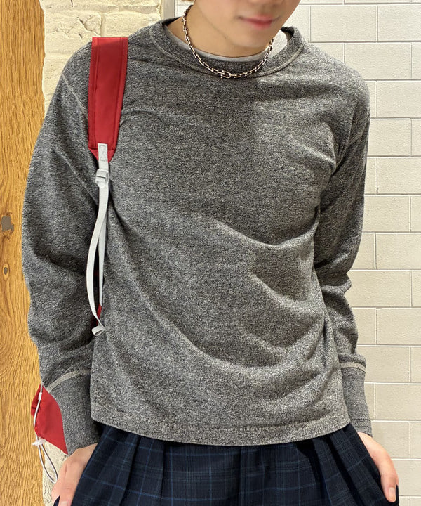 マツミヤさんの「BEAMS WOMEN｜【別注】Healthknit / クルーネック ロングスリーブ Tシャツ」を使ったコーディネート