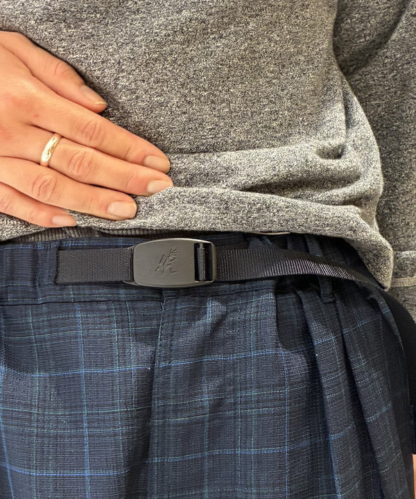 マツミヤさんの「BEAMS WOMEN｜【別注】Healthknit / クルーネック ロングスリーブ Tシャツ」を使ったコーディネート