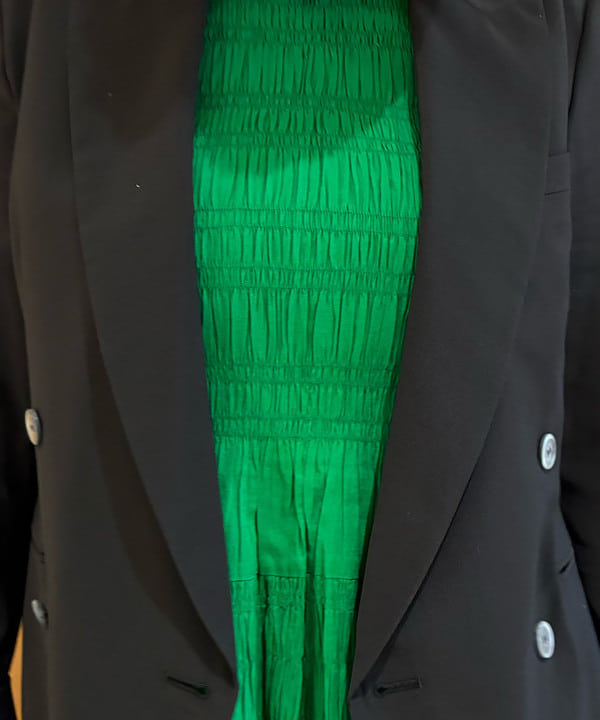 塚越 有紀さんの「BEAMS WOMEN｜VIOLAd&rsquo;ORO / ラフィア調 クロア バッグ」を使ったコーディネート