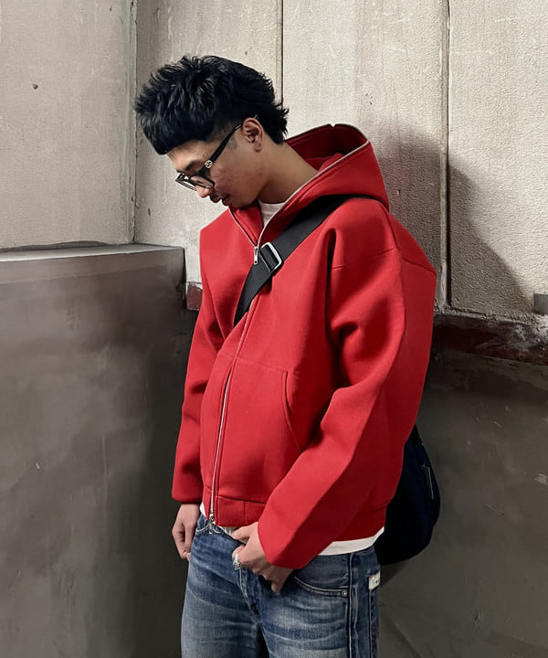 ムファサさんの「BEAMS WOMEN｜フルフェイス ジップアップ フーディ 【ワイドショートフィット】」を使ったコーディネート