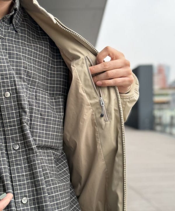 BAKU(東江 漠)さんの「BEAMS WOMEN｜【別注】Gramicci / 4WAYストレッチ ナイロン スラックス」を使ったコーディネート