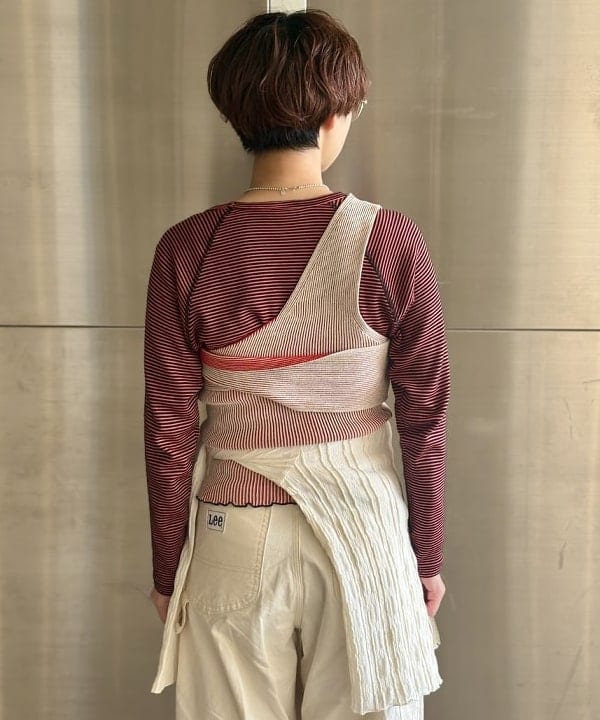 みりさんの「カット ジャカード ジップ シャツ」を使ったコーディネート