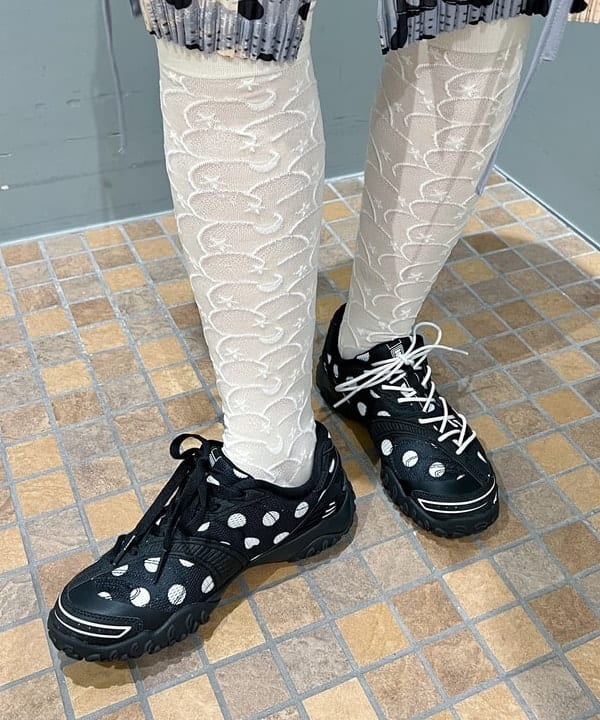 あさひさんの「BEAMS WOMEN｜【別注】FILA / ECHAPPE MS V2」を使ったコーディネート