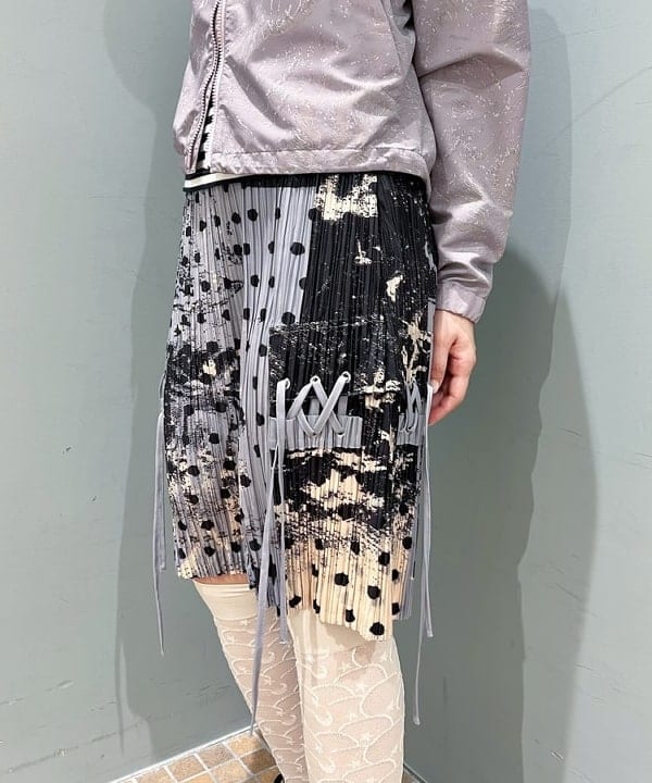 あさひさんの「BEAMS WOMEN｜【別注】FILA / ECHAPPE MS V2」を使ったコーディネート