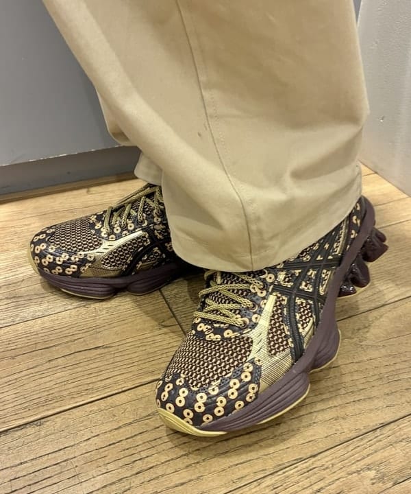 神坂 莉子さんの「BEAMS WOMEN｜スタッズ ベルト バッグ」を使ったコーディネート