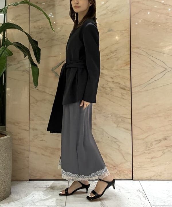 茂野 真楓さんの「BEAMS WOMEN｜ドライカルゼ ベルテッド ジャケット」を使ったコーディネート